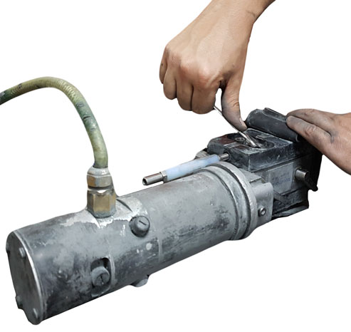 Arc spray service gun for metal spray equipment